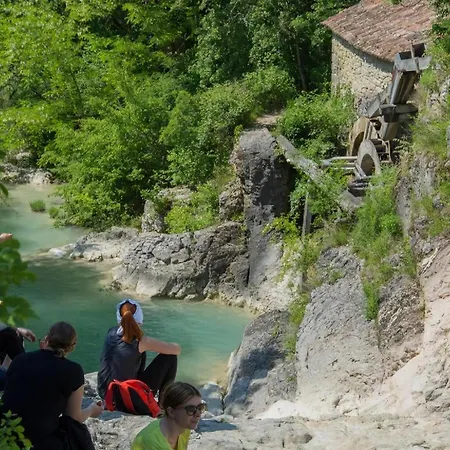 Dom wakacyjny In Mit Grill, Garten Und Gemeinschaftlichem Pool Kotli