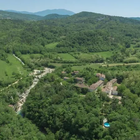 In Mit Grill, Garten Und Gemeinschaftlichem Pool * Kotli