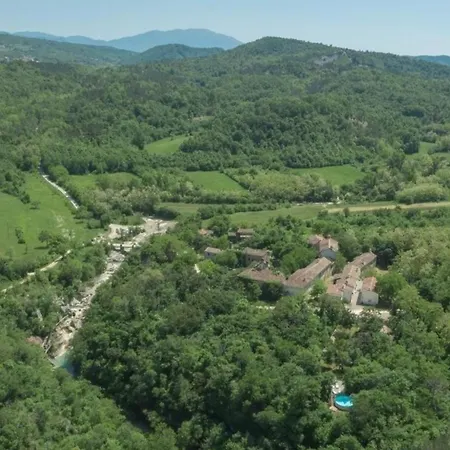 In Mit Grill, Garten Und Gemeinschaftlichem Pool Holiday home Kotli