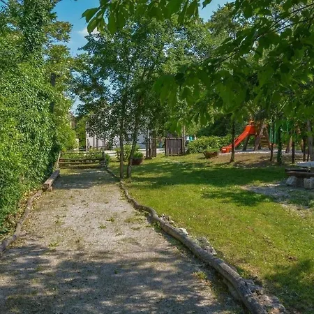 In Mit Grill, Garten Und Gemeinschaftlichem Pool * Kotli