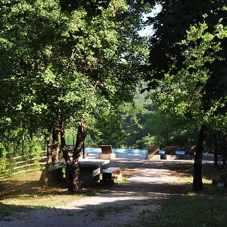 In Mit Grill, Garten Und Gemeinschaftlichem Pool *